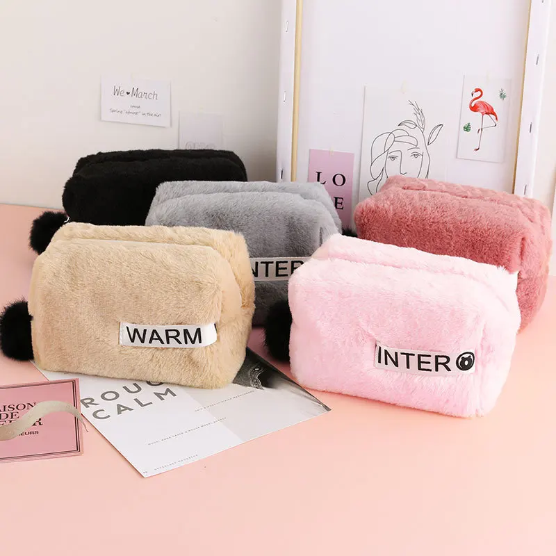 Wholesale Private Label Cute Terry Faux Fur Fuzzy Makeup Bags Sustainable Plush Cosmetic Pouch For Women Organizer Case