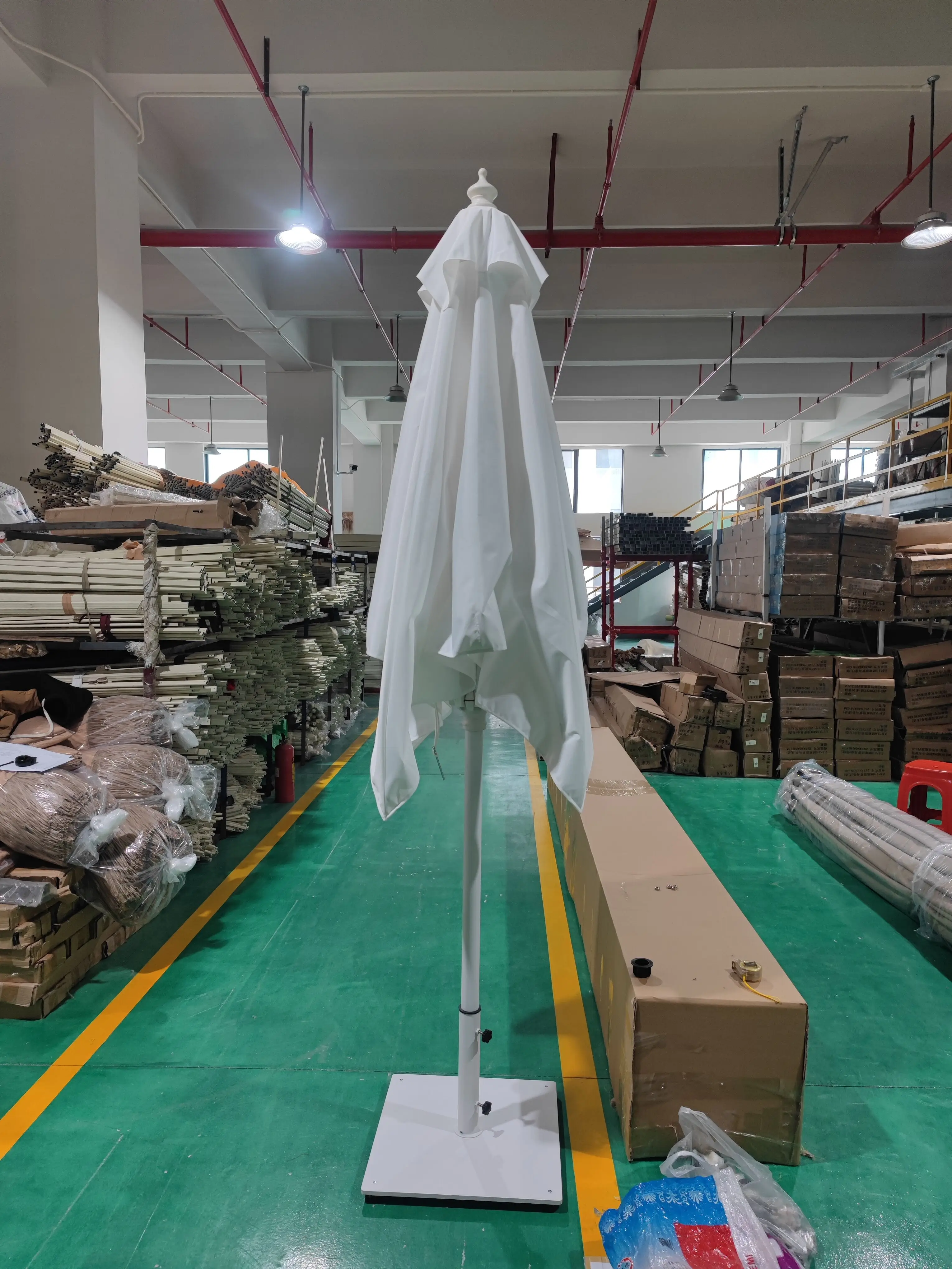 square red print logo Umbrella Big Patio Umbrella Outdoor Beer Cafe Coffee Drink Restaurant Hotel Parasol