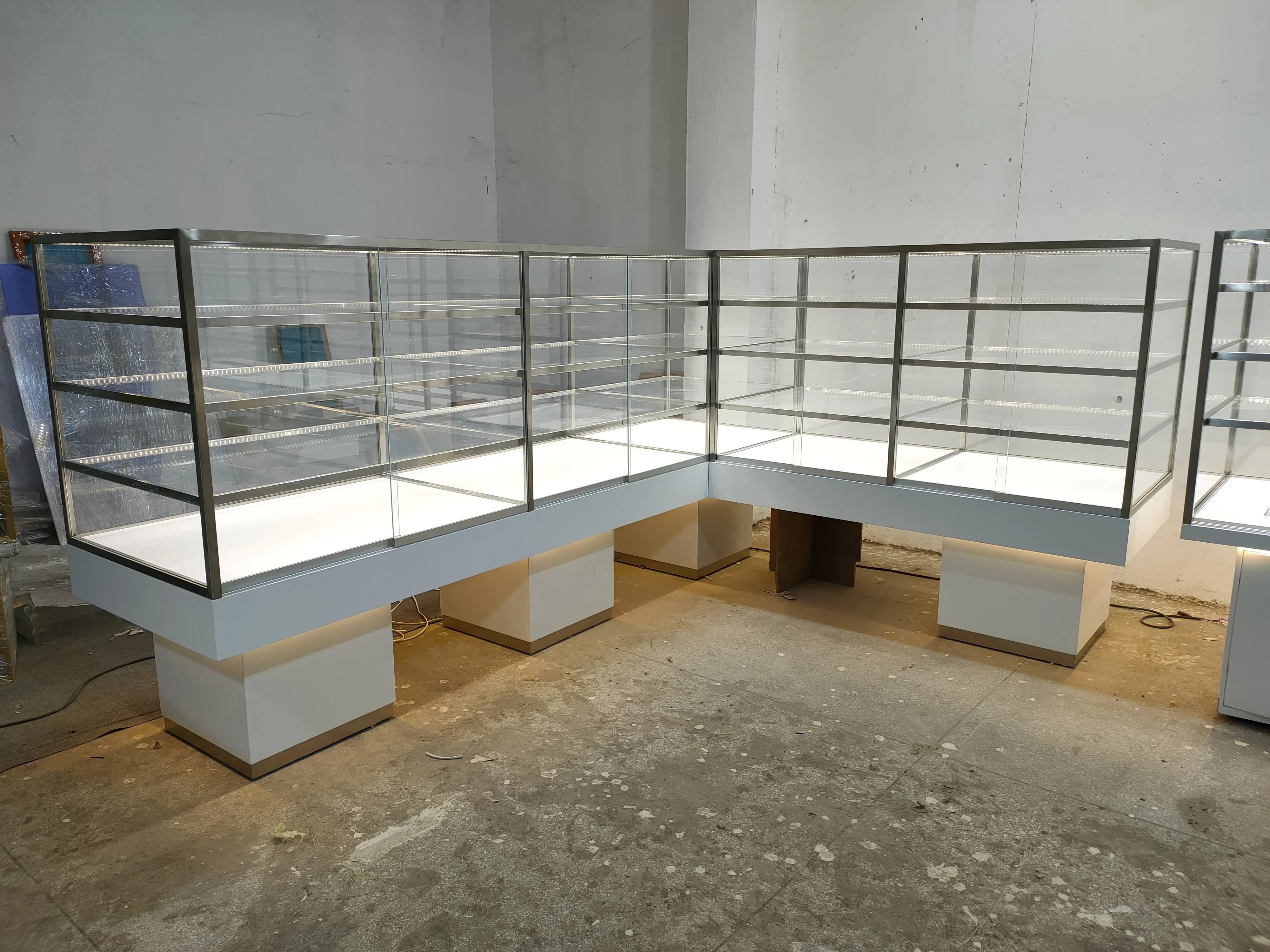 New Arrival Food Grade Aluminum Shelf Interior Design Service Bakery Equipment Bread Food Shop