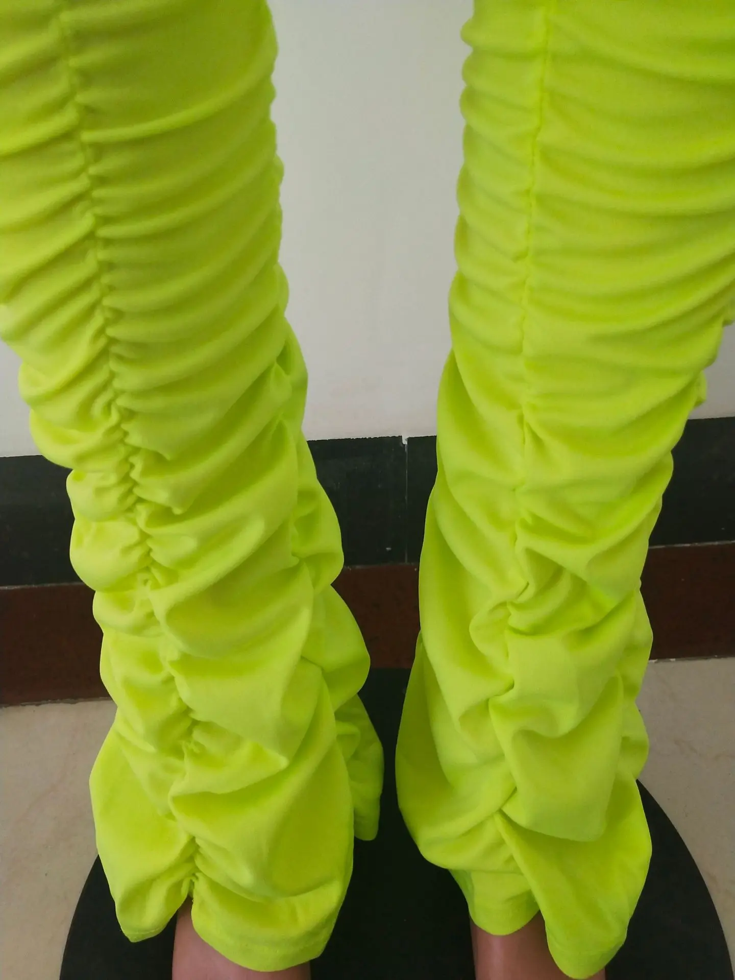 2022 New Arrivals Drawstring Solid Color Pocket Flare Legging Women Sweat Pants with Ruched Sides Tight Stacked Pants