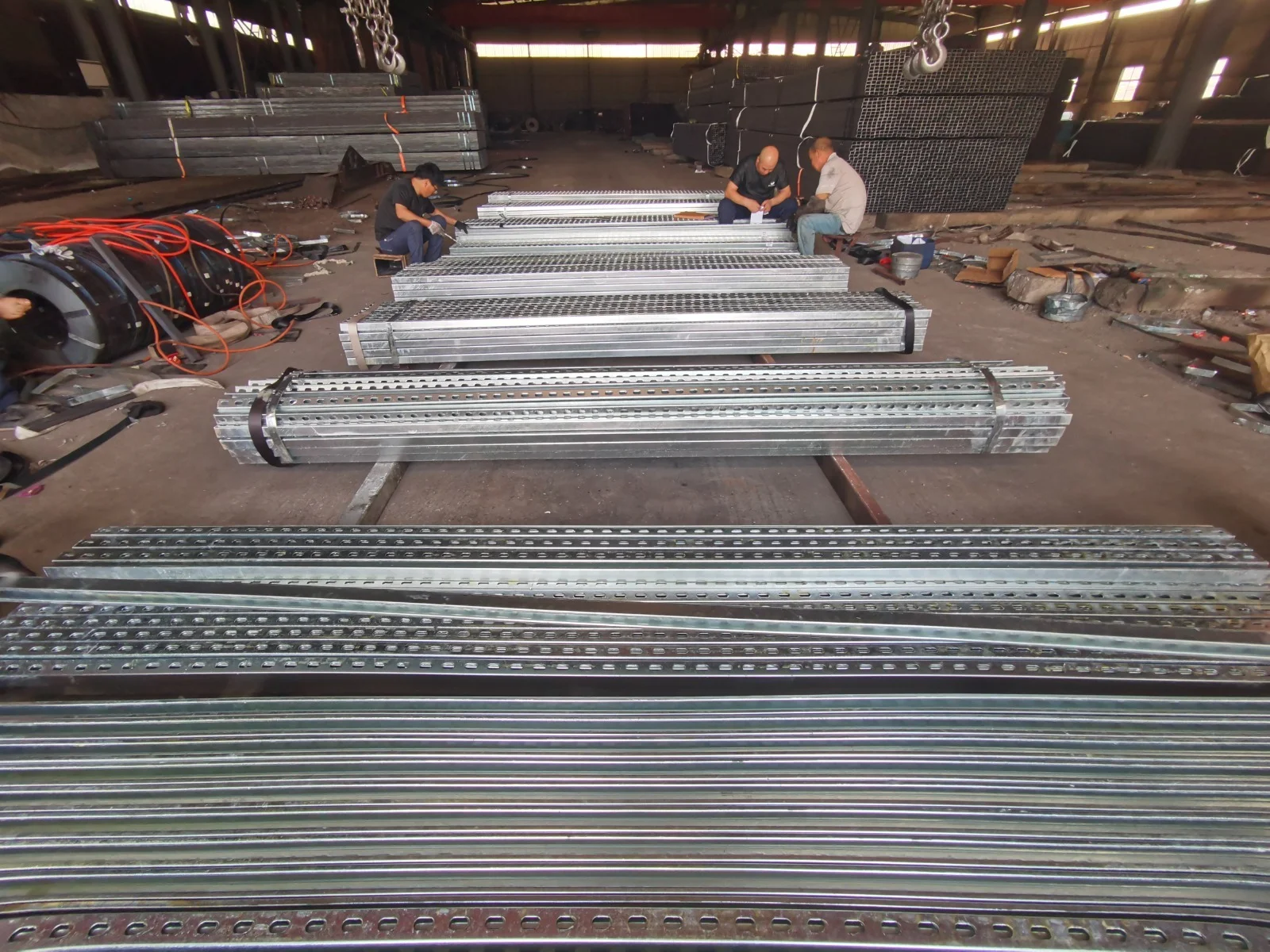 Wholesale Adjustable Tilt Solar Racks Front Leg Rear Leg Tripod Solar Panel Mounting Bracket System