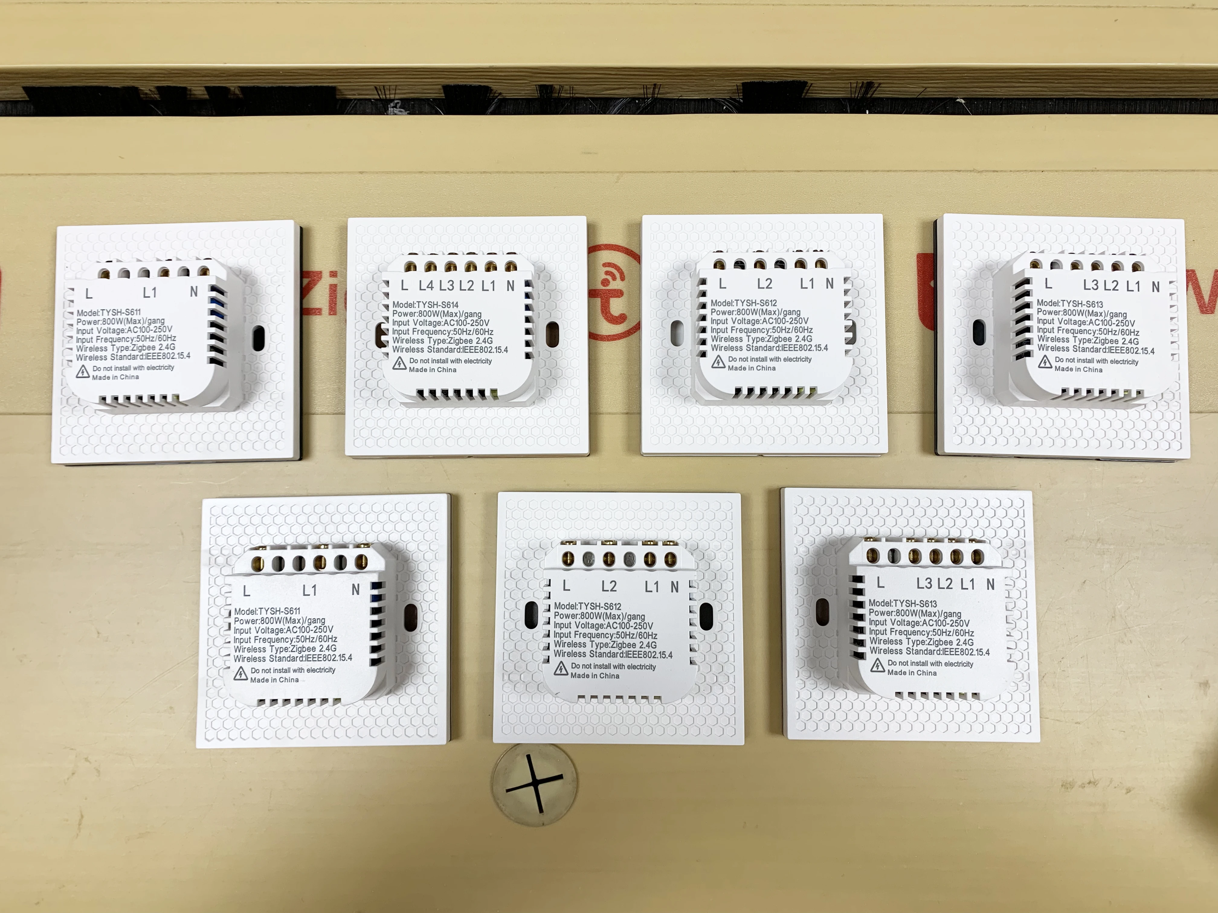 TYSH Smart Magnetic Relay Light Touch Screen Wifi Controlled Electrical Switch Zigbee Wireless Remote Control switch