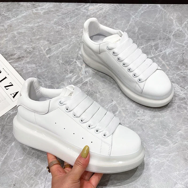  Кроссовки от производителя; Новейшие спортивные дышащие кожаные белые кроссовки на плоской подошве; Черная повседневная обувь