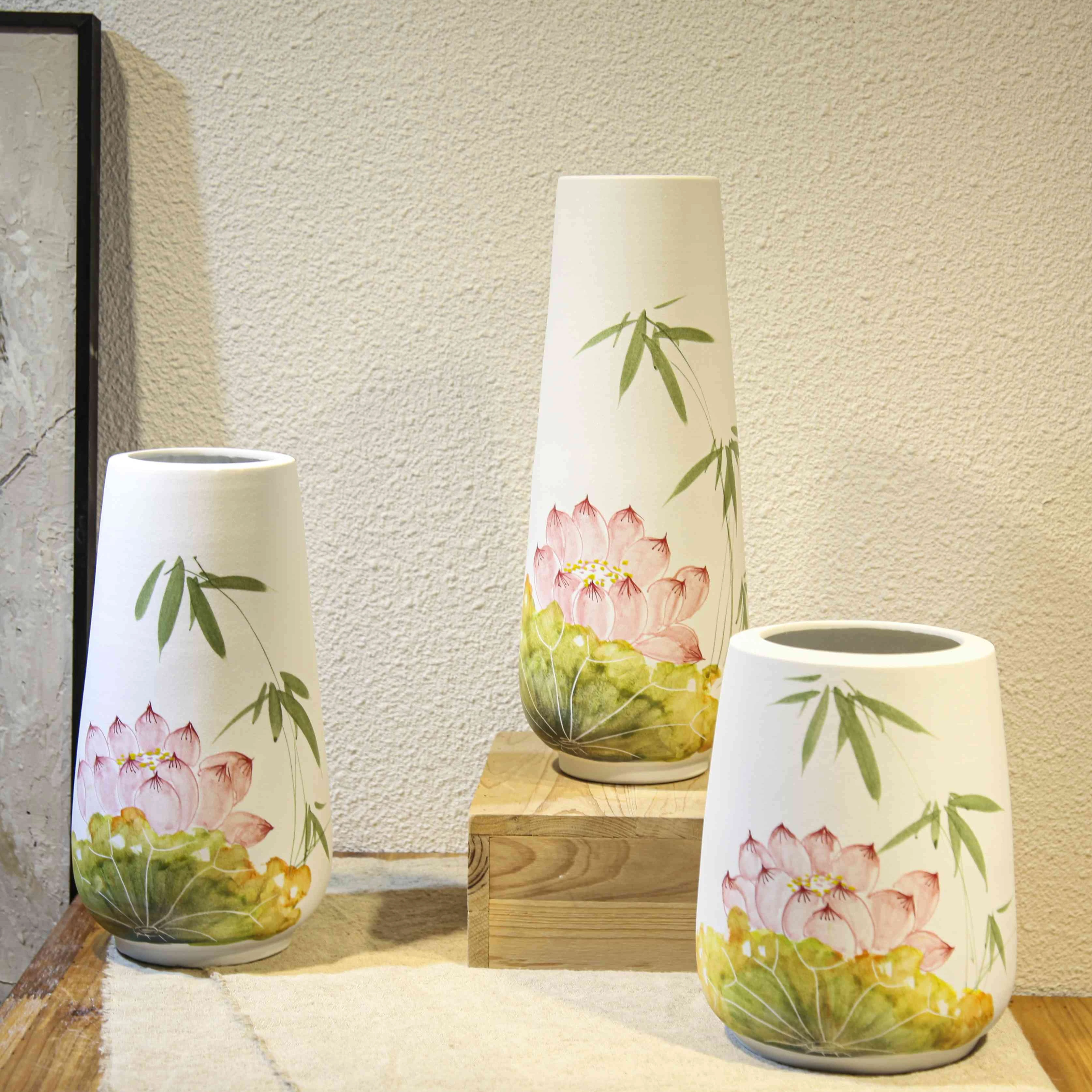 Wholesale Chinese Art Home Decor Hand Painted Porcelain Cylinder Shape Patterns Ceramic Vase