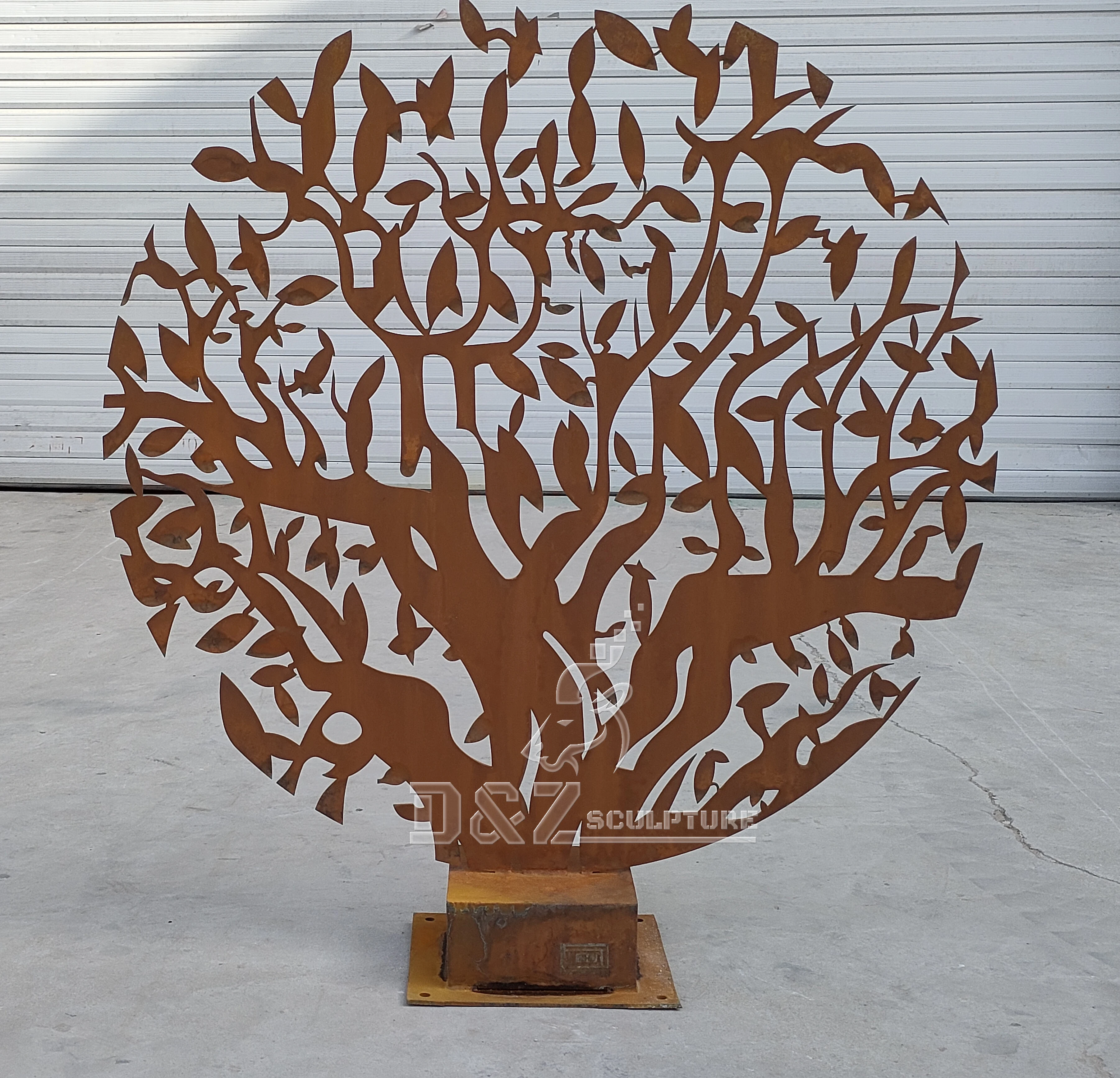 large rusty modern abstract tree design with figure corten steel sculpture for garden park yard street decoration