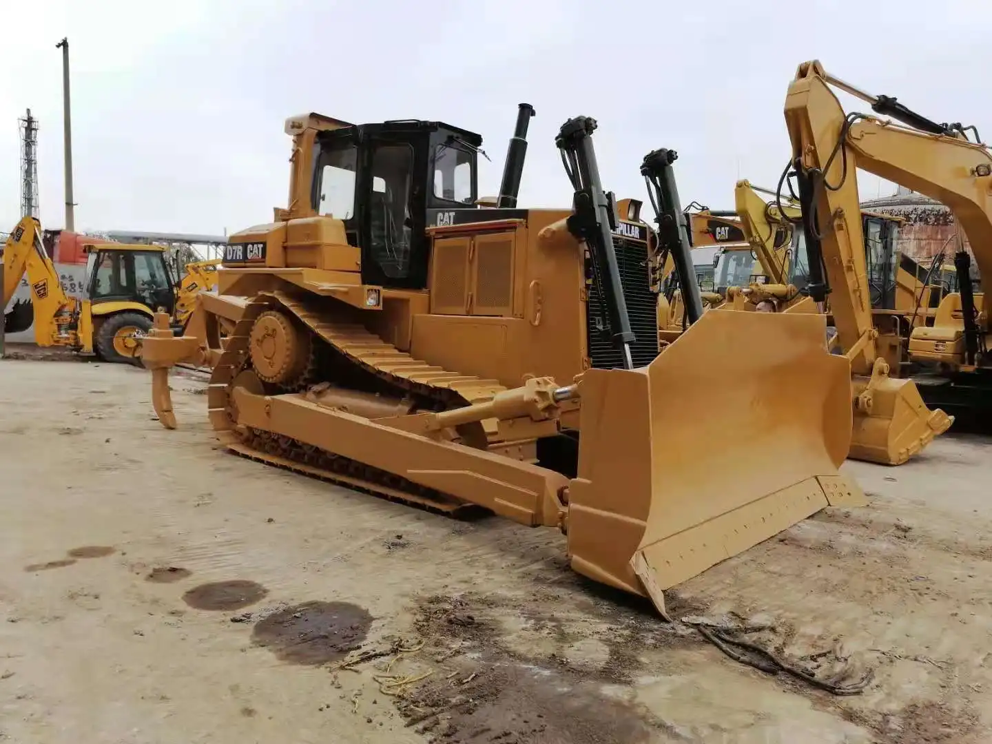 Used Cat D7R Bulldozer Brands Caterpillar Cheap Price Full-hydraulic Heavy Crawler Bulldozer D7R Caterpillar Dozer Tractor D7