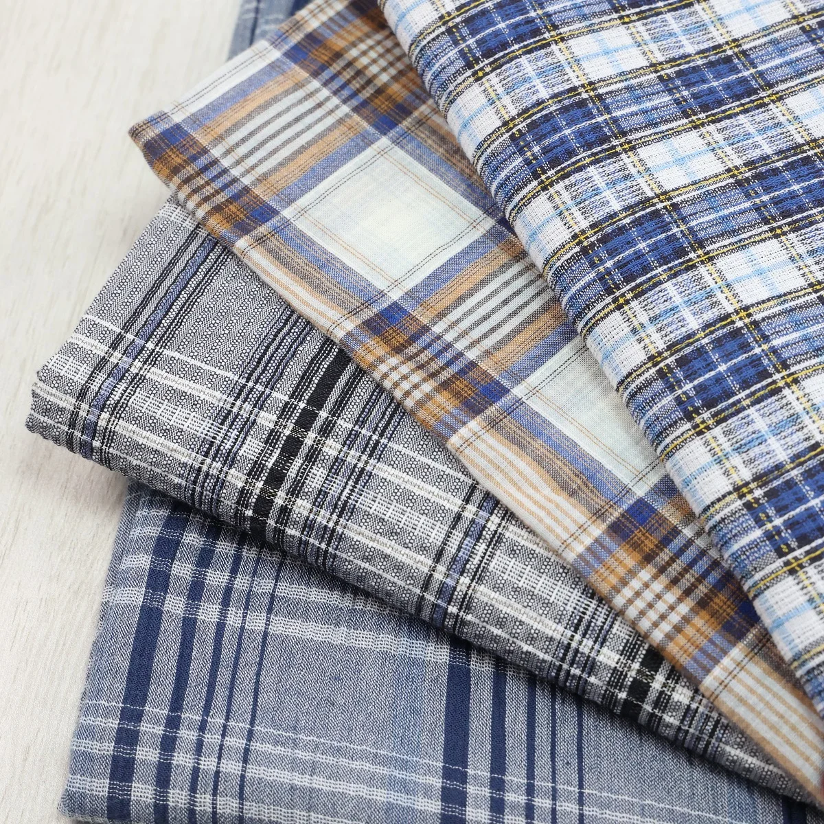 High Quality Classic Check Yarn Dyed Woven Polyester Viscose Spandex Crepe Fabric for Clothes Women