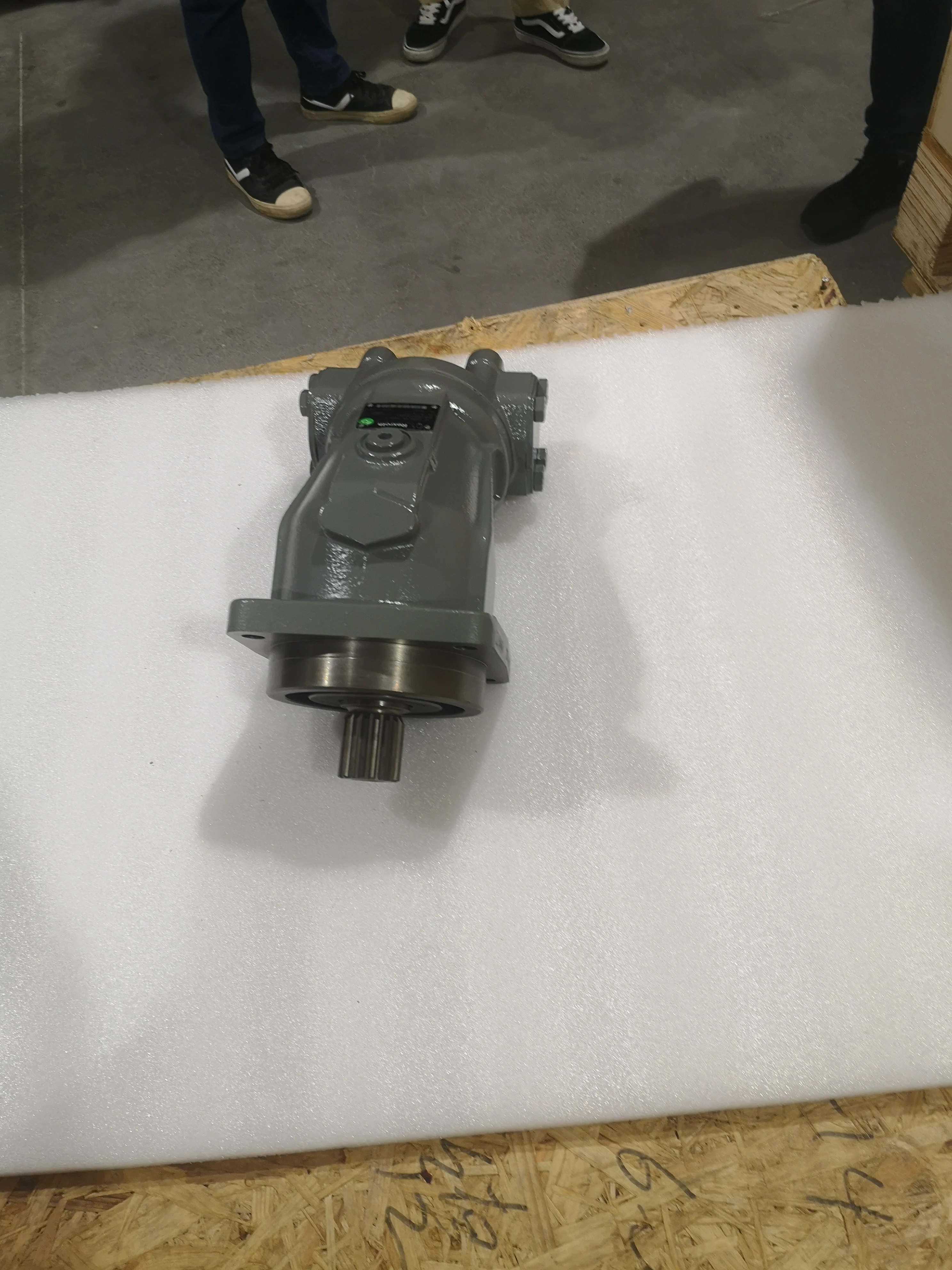 Гидравлический поршневой насос Rexroth A2FM серии A2FM125/61W-VAB010D для строительства и экскаватора