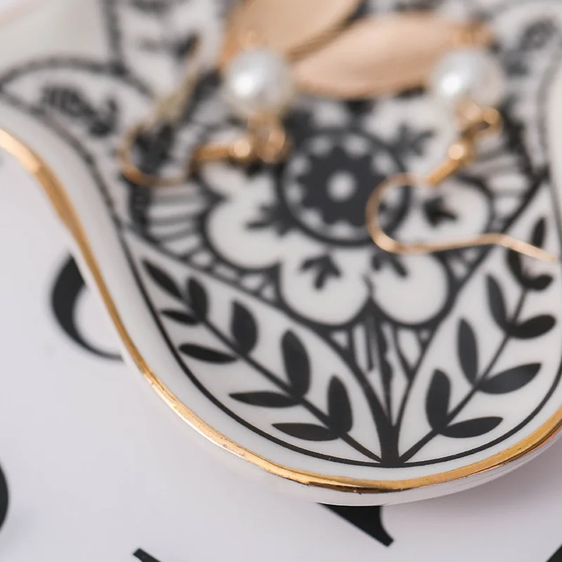 Europe Ceramic Jewelry Dish Trinket Small Jewelry Display Tray Hamsa Hand Plates Decoration Crafts
