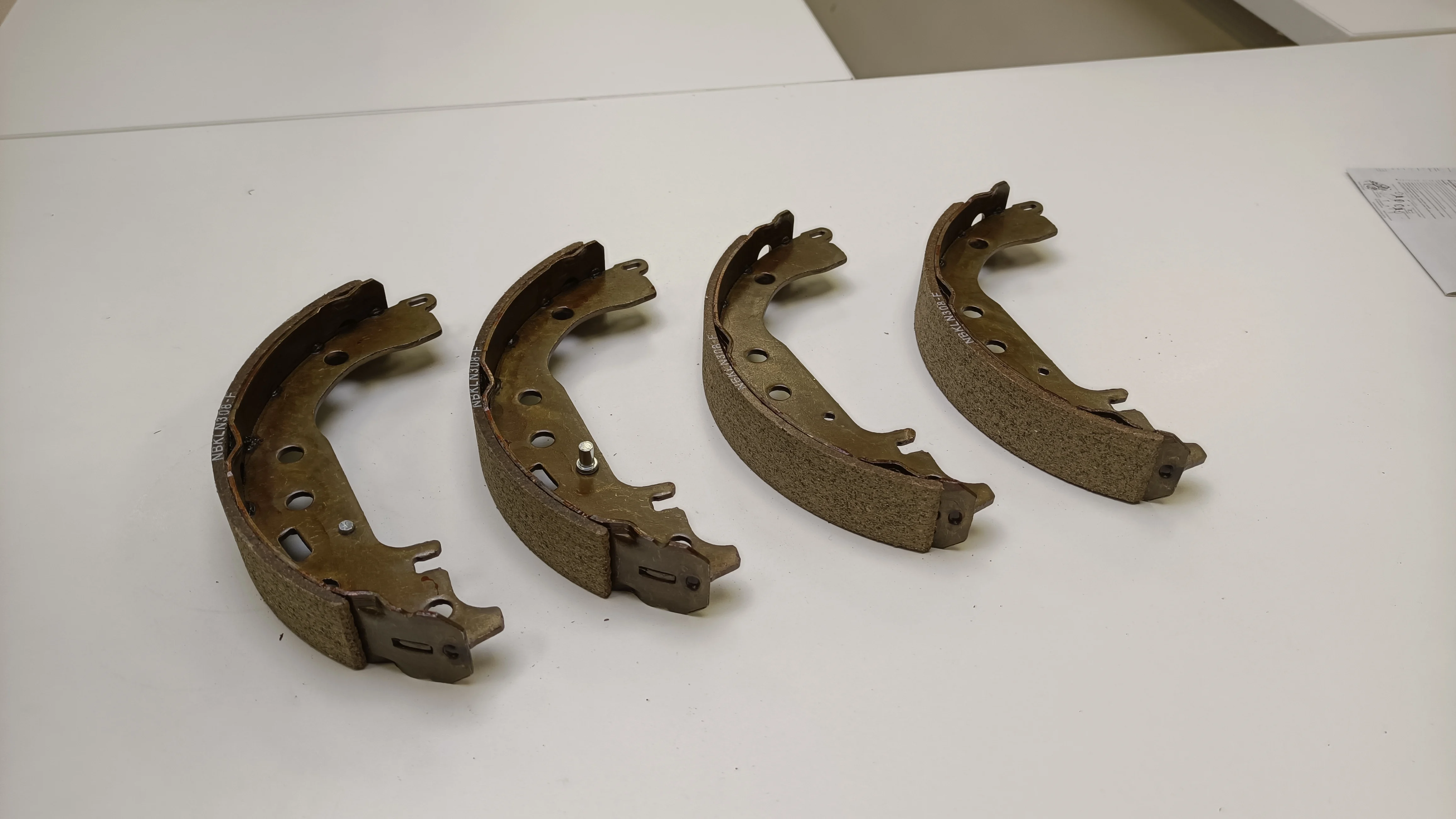 Wholesale Car Parts ceramic brake shoe 04495-52040 For Corolla Celica Yaris Prius Raum
