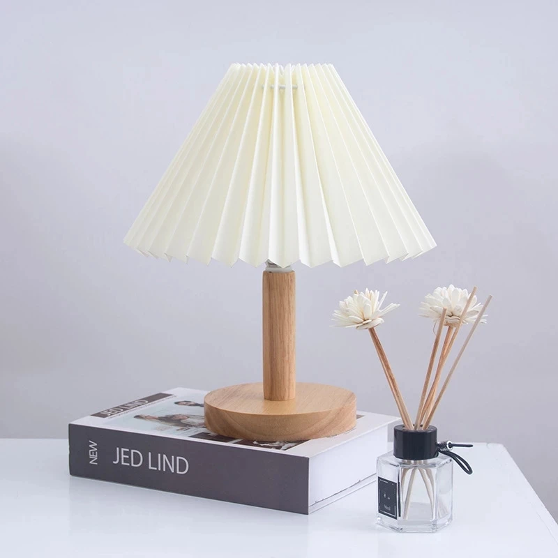 Korean Retro Pleated Table Lamp Nordic Solid Wood Table Lights Study Reading Table Lamps For Bedroom Home Decoration Lighting