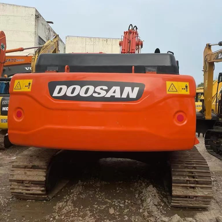 Good condiontion made in South Korea 30 ton hydraulic used doosan dx300 excavator for sale