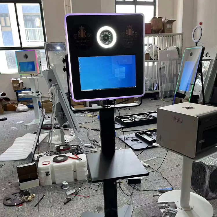 Portable Wedding Vogue Reality Selfie Magic Mirror Machine Photo Booth Led Frame Enclosure 15.6 Inches Touch Screen Photo Booth