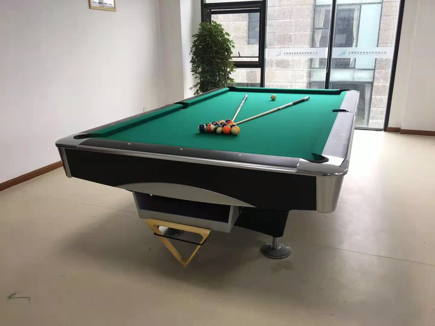 China Manufacturer Direct Sale Standard Size Chinese  Black Pool Table Billiard Snooker