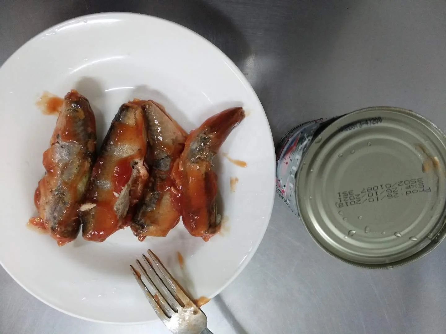 Сардина томатная паста консервированные морепродукты сардины в томатном