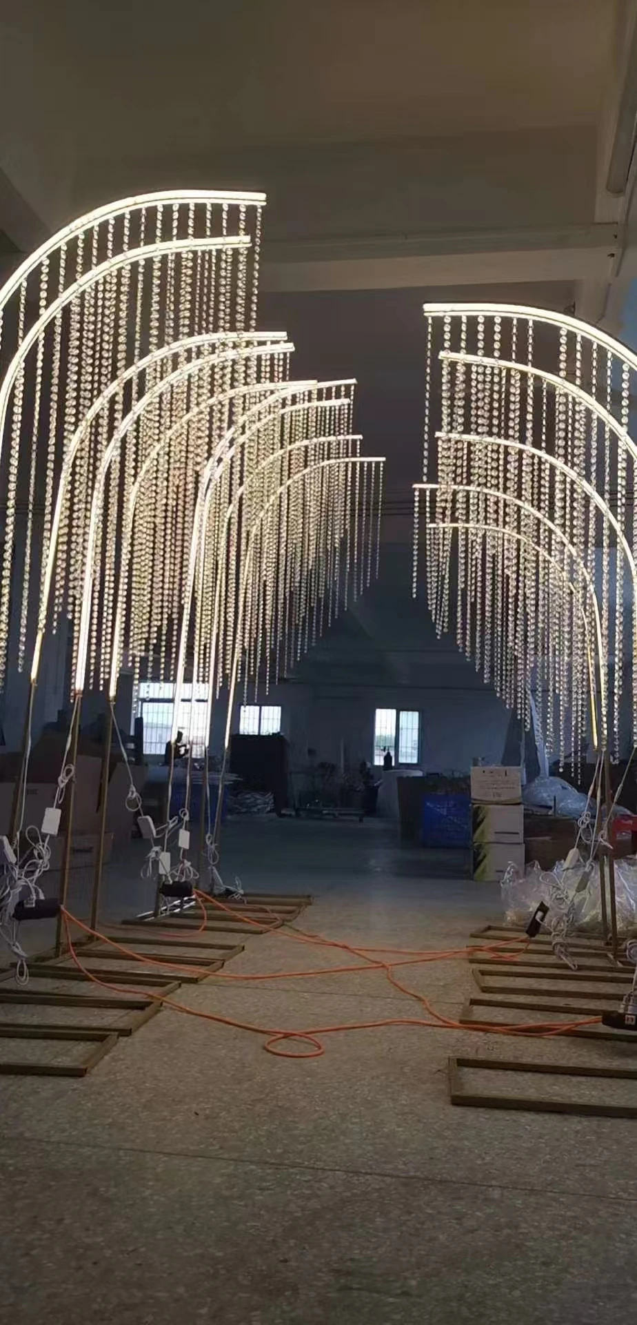 New Items Tall Crystal Beads Led Lighted Tall Aisle Backdrop Decor Road Lead Light for Wedding Events Party Ceremony