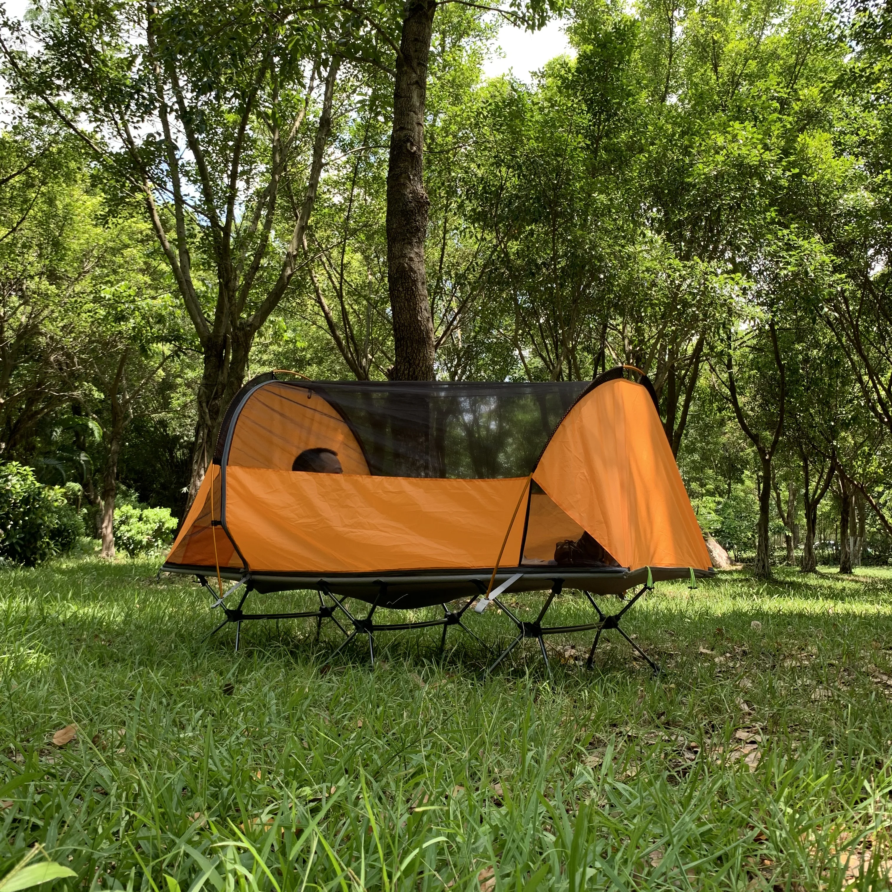 Simple to set for traveler with Folding durable bed Tent With waterproof function