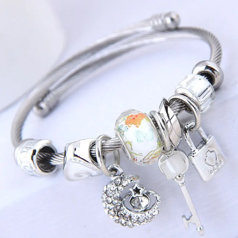 WY080926120 hot sale Adjustable size metal bangles New style pendent bangles simple Rhinestone bangles