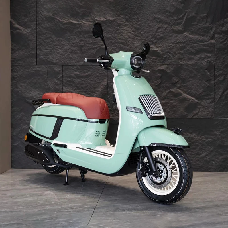 Wholesale 250CC Gasoline Motorcycle Masha Water Cooled with EFI System Adult Moped Max Speed 120kmh Powerful moped on road