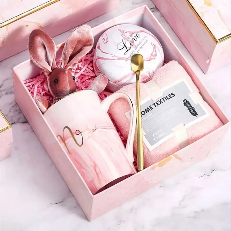 Hot Selling Valentines Day Gift Box Sets Women Souvenir Promotion Present Cup And Towel Set