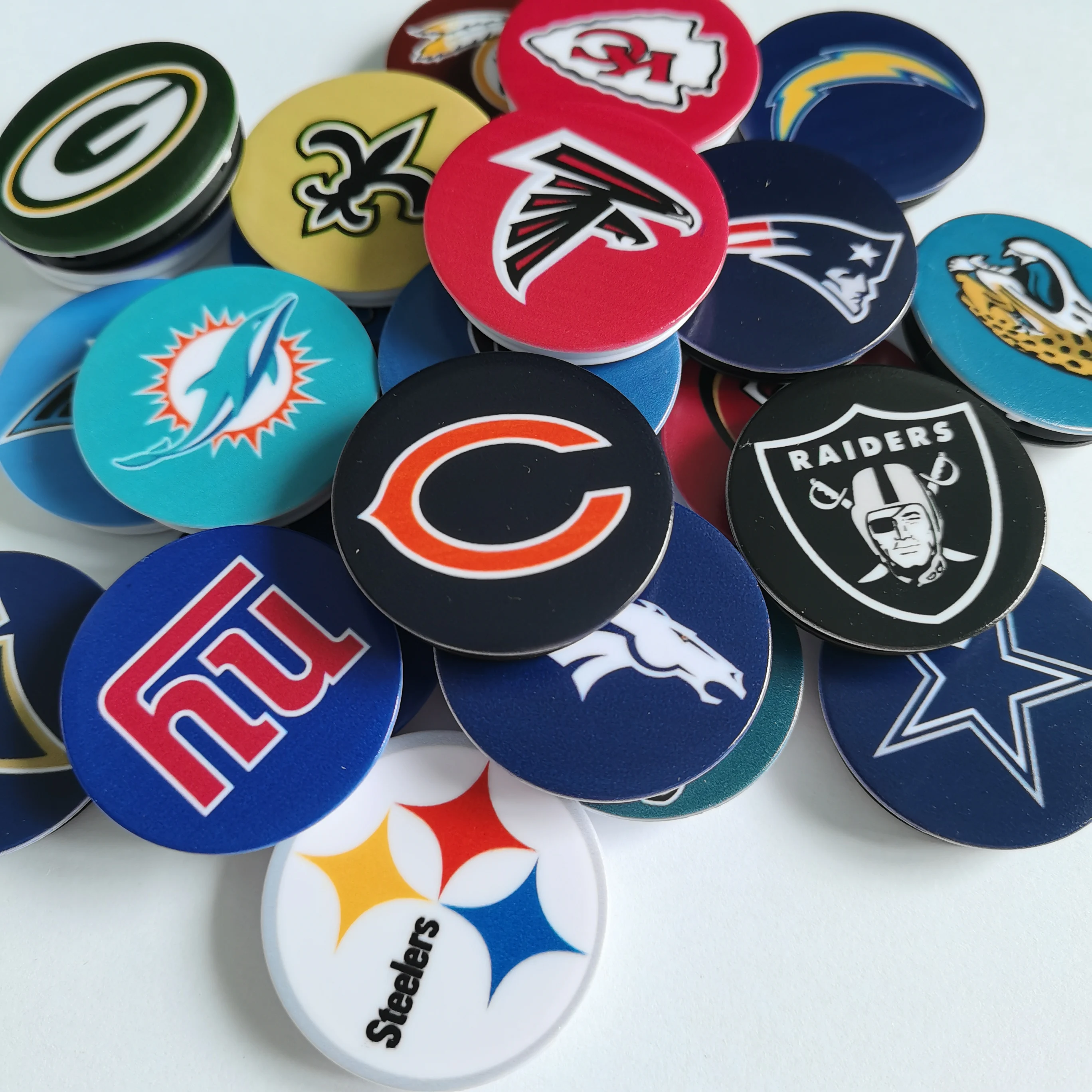 High Quality NFL Teams Phone Grip Socket, Tiktok Hot Cell Phone Open Up Socket