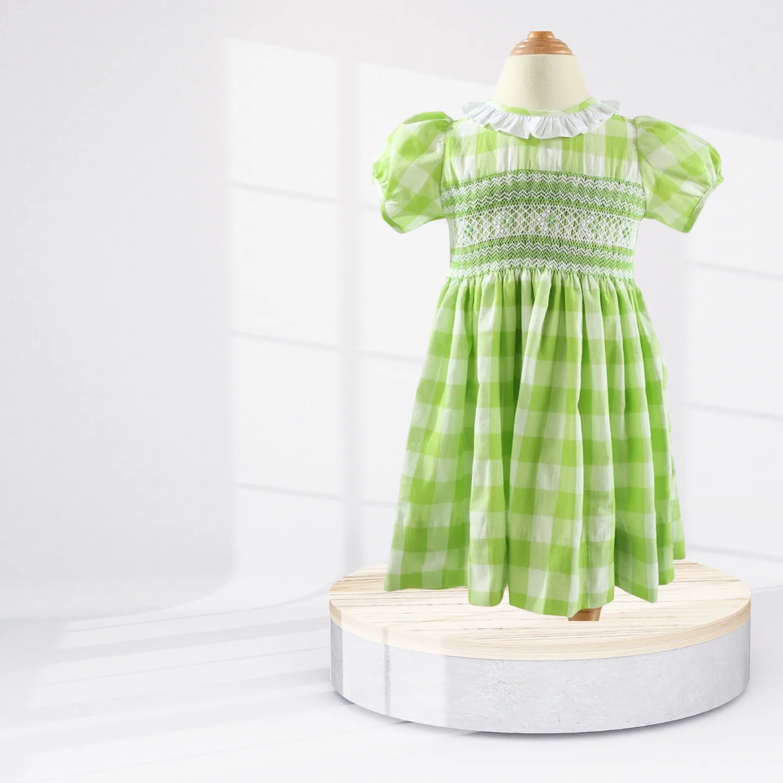 High Quality Smocked Children Clothing Princess Dresses For Girl Customize Your Design 100% Cotton From Vietnam Manufacturer