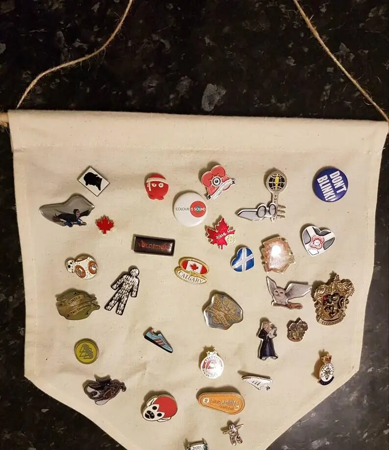 New Design Pin Badge Display Wall Hanging Storage Cloth Collection Board Brooch Medal Display Flag Cloth Kids Room Decoration