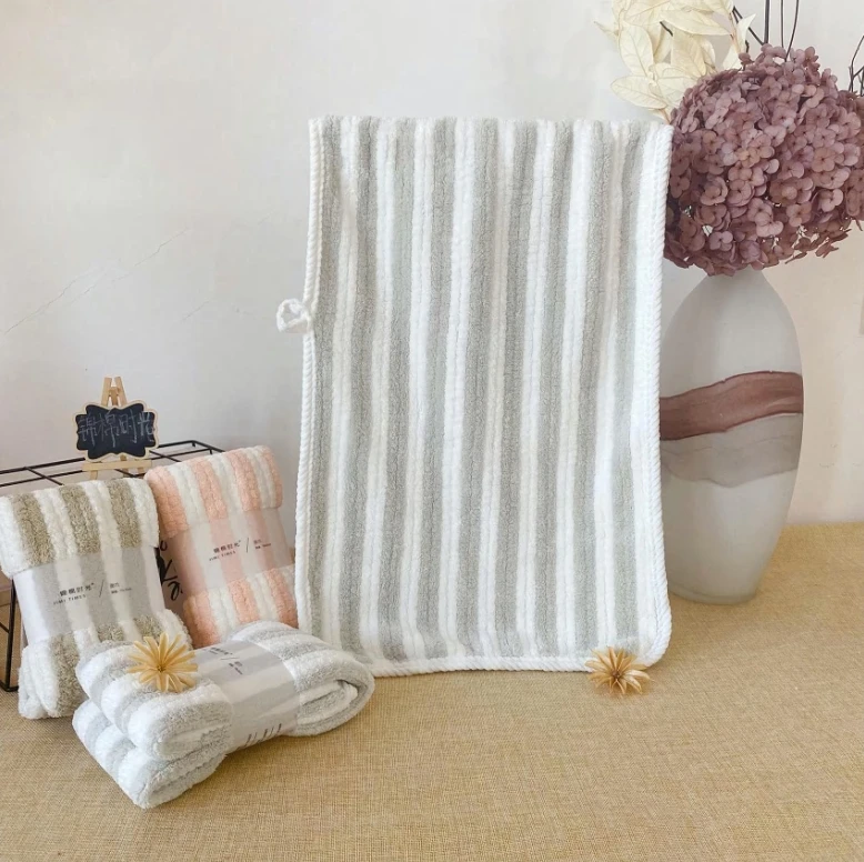 wholesale Hotel Luxury microfiber bath towels Custom LOGO coral fleece bath towel set Thickened Absorbent nature face towels