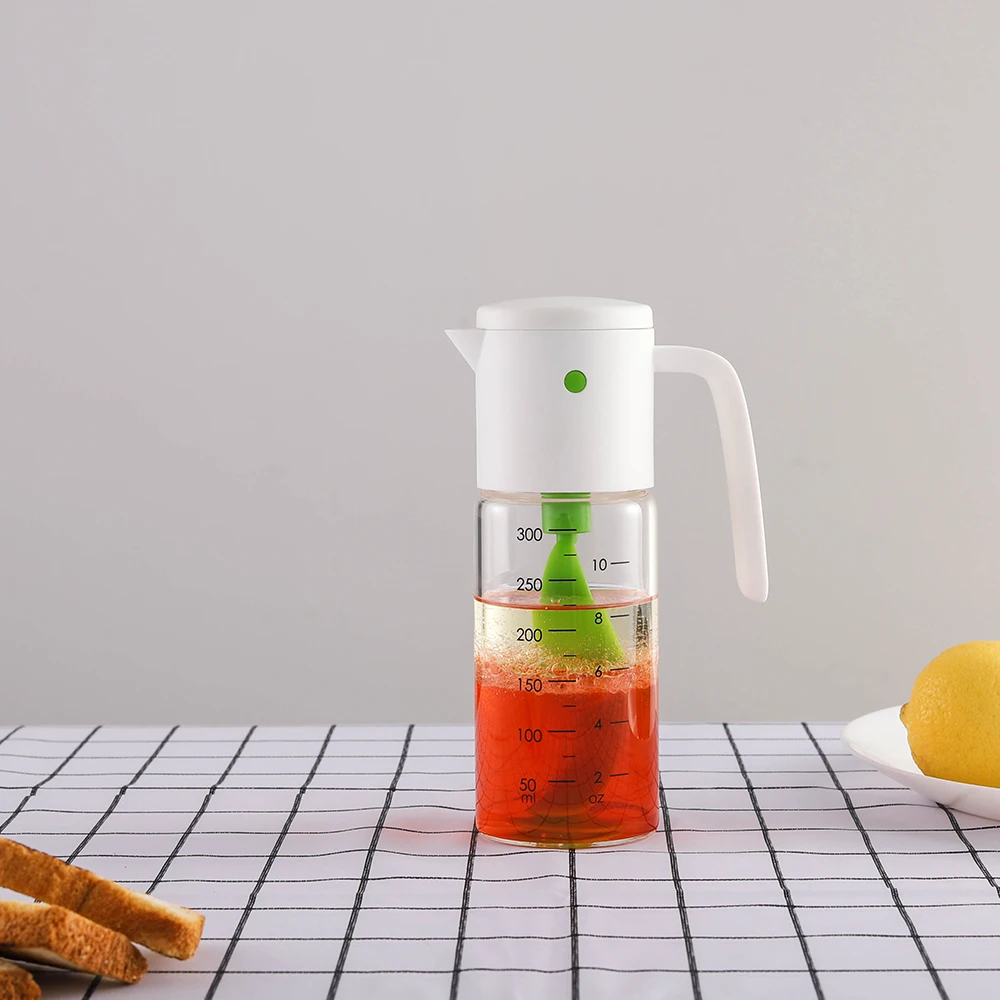 New design kitchen tools Plastic Top Twist  and Pour Salad Dressing Mixer bottle with 330ML Borosilicate Glass