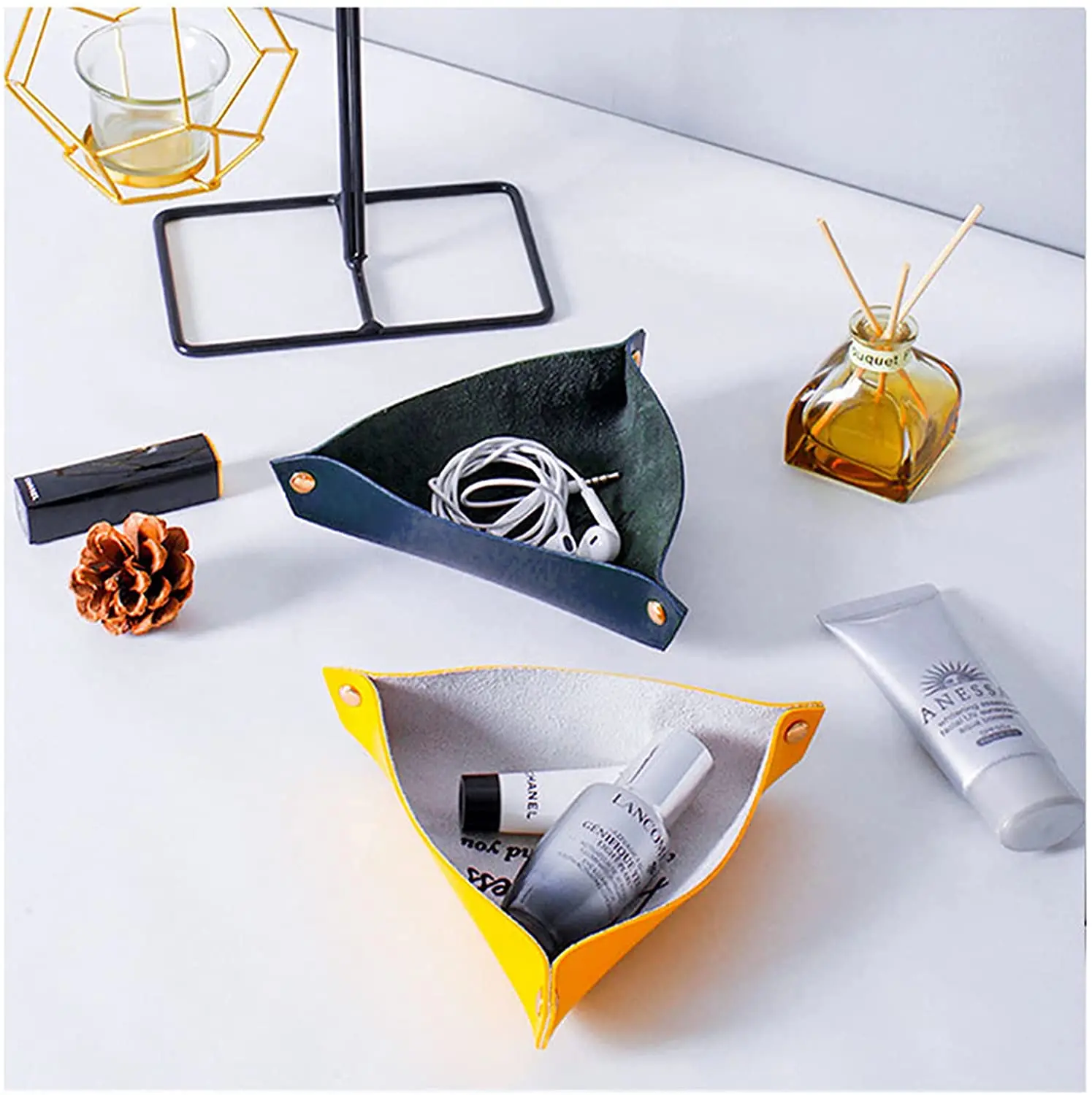 Leather Valet Tray Jewelry Organizer for Women Bedside Storage Box Desk Keychain Storage Plate Empty Jewelry Holder Leather