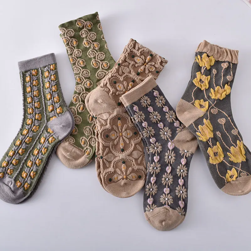 Factory Wholesale Professional Baroque Style Cute Flower Geometric 3D Textured Design Vintage Women Socks