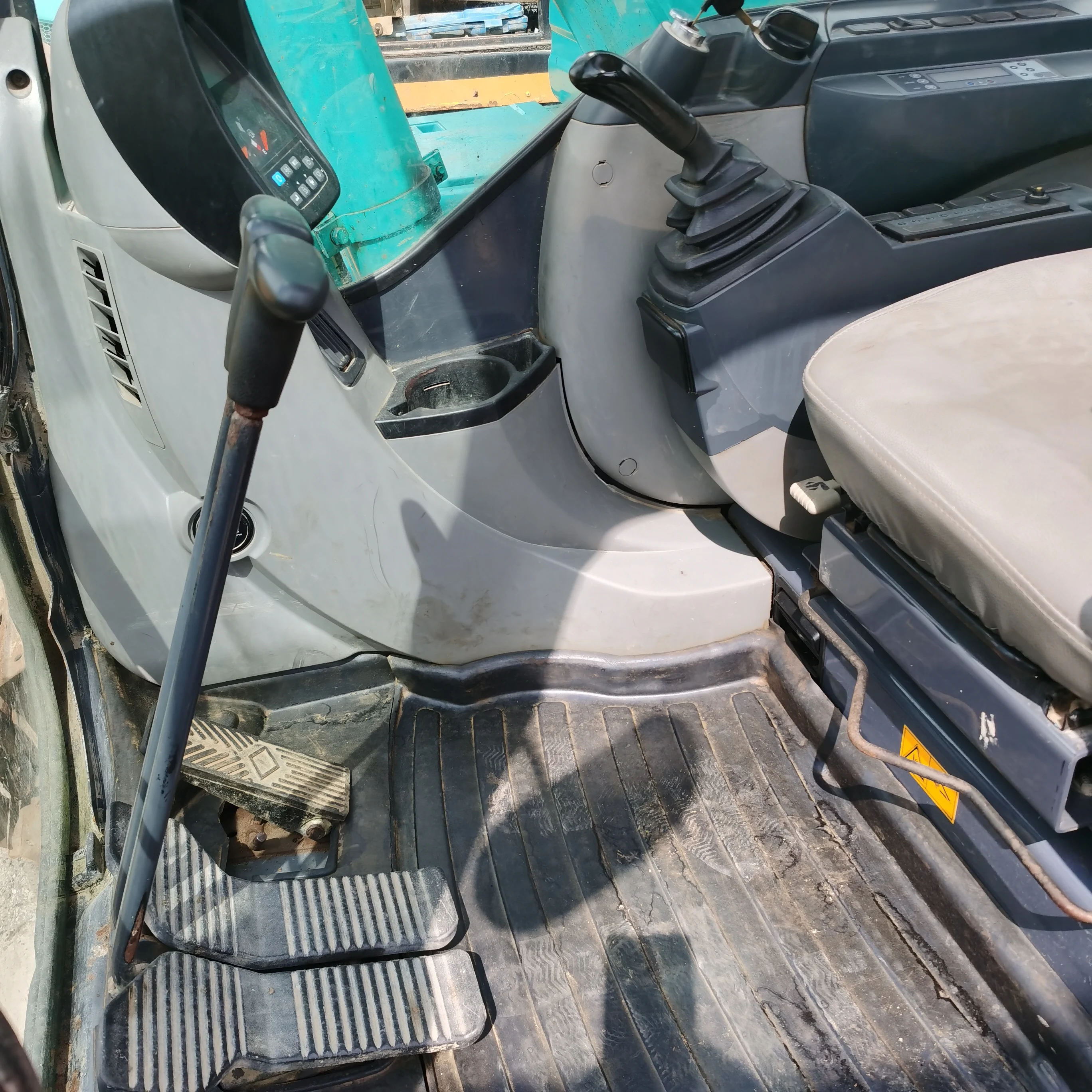 Used Original KOBELCO SK140 SK140-8 Crawler Excavator For Sale used diggerbexcavator Kobelco EC140 on sale