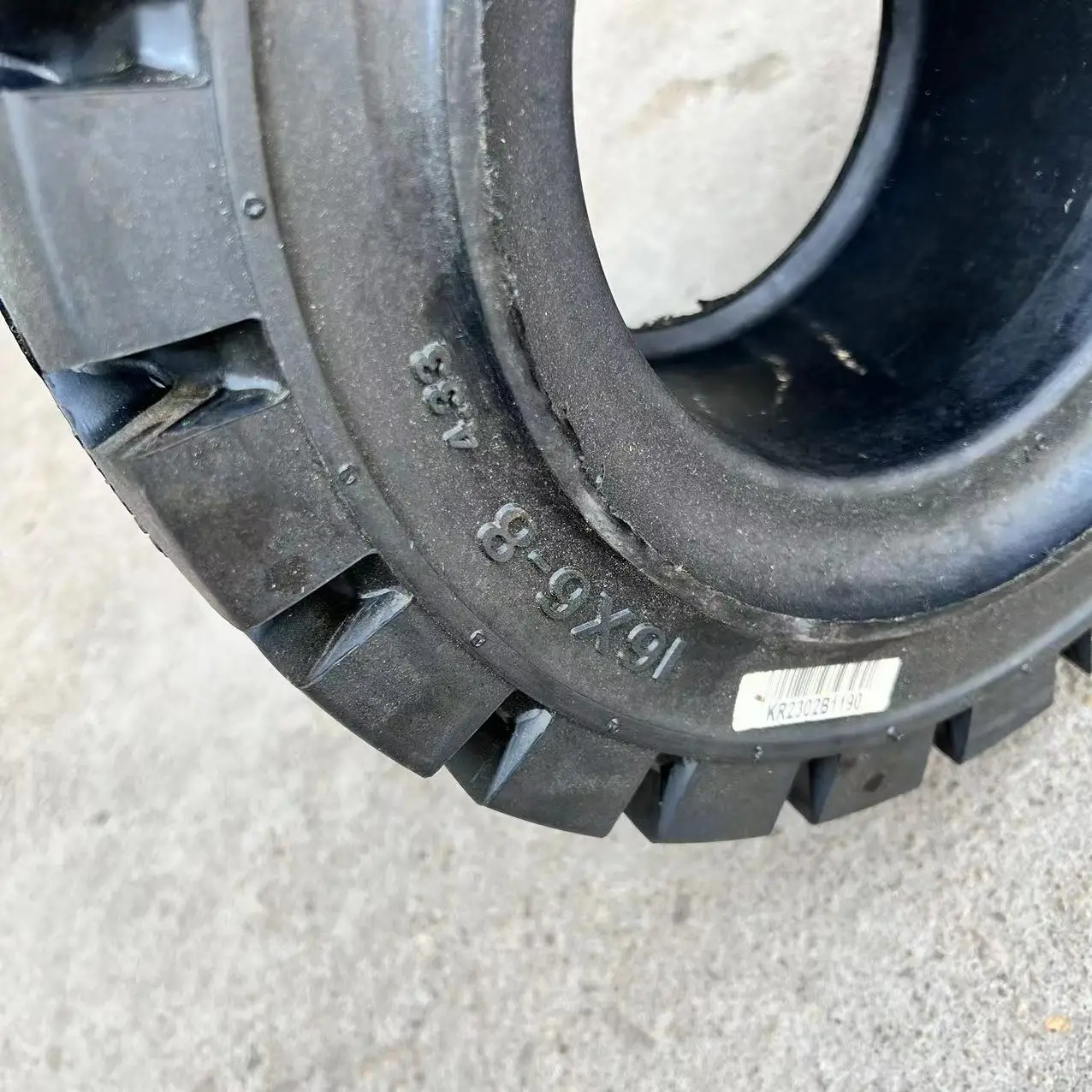 Tire manufacturer wholesale price 16x6-8 16*6-8  solid forklift tyre