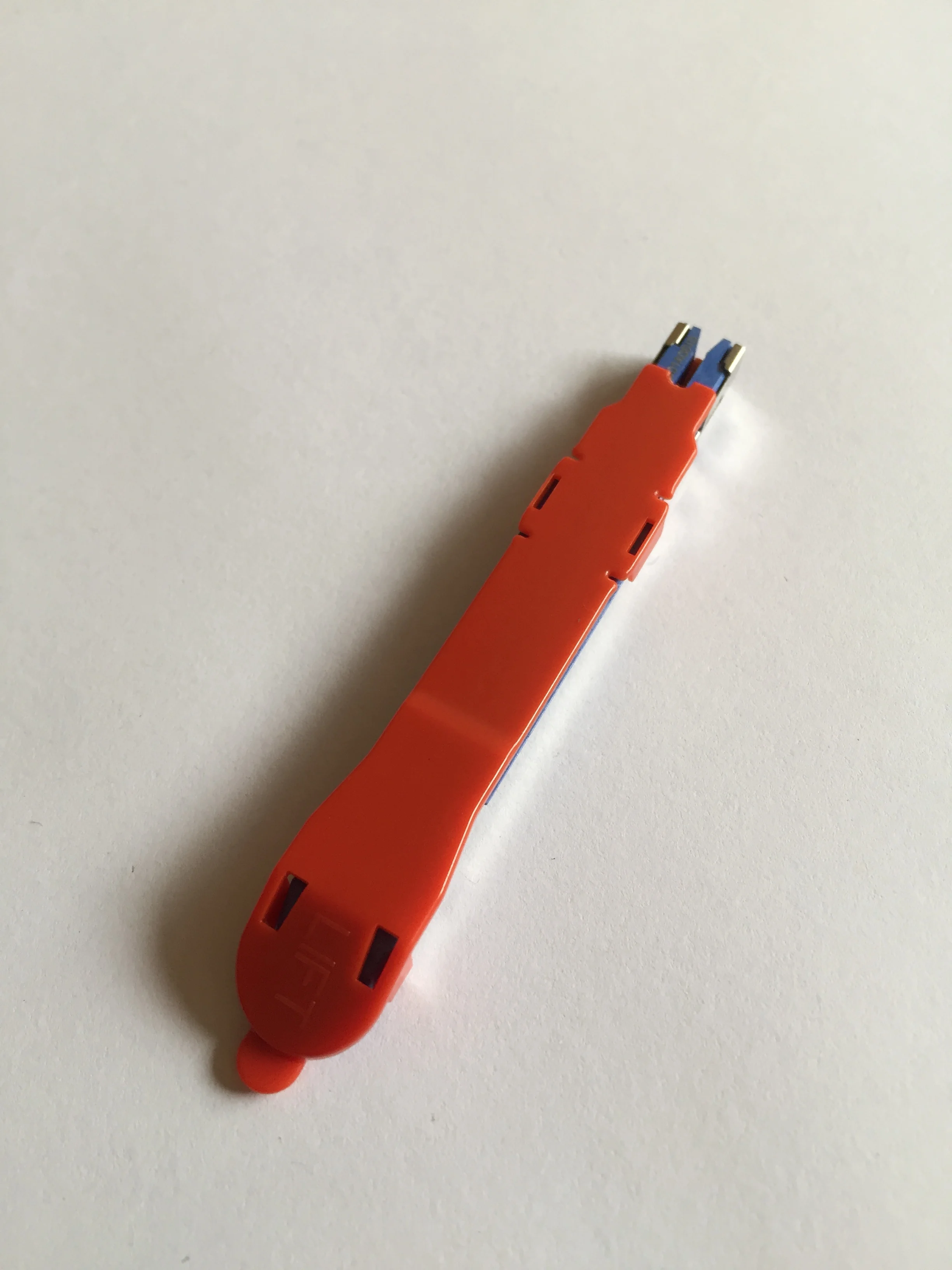 Disposable endoscopic stapler linear cutter and reloads