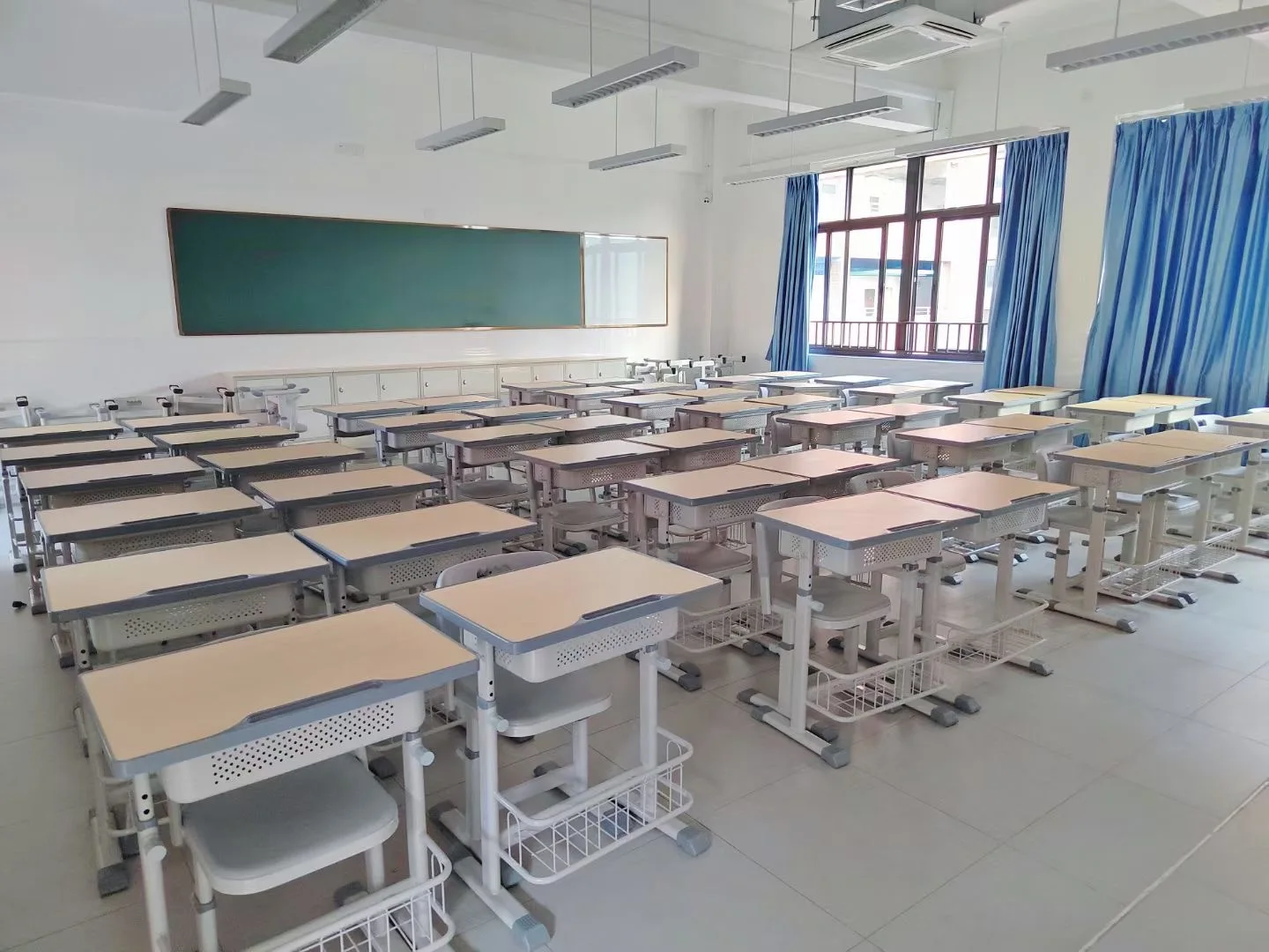 Wholesaler manufacturers direct school furniture single table set of high quality plastic tables and chairs