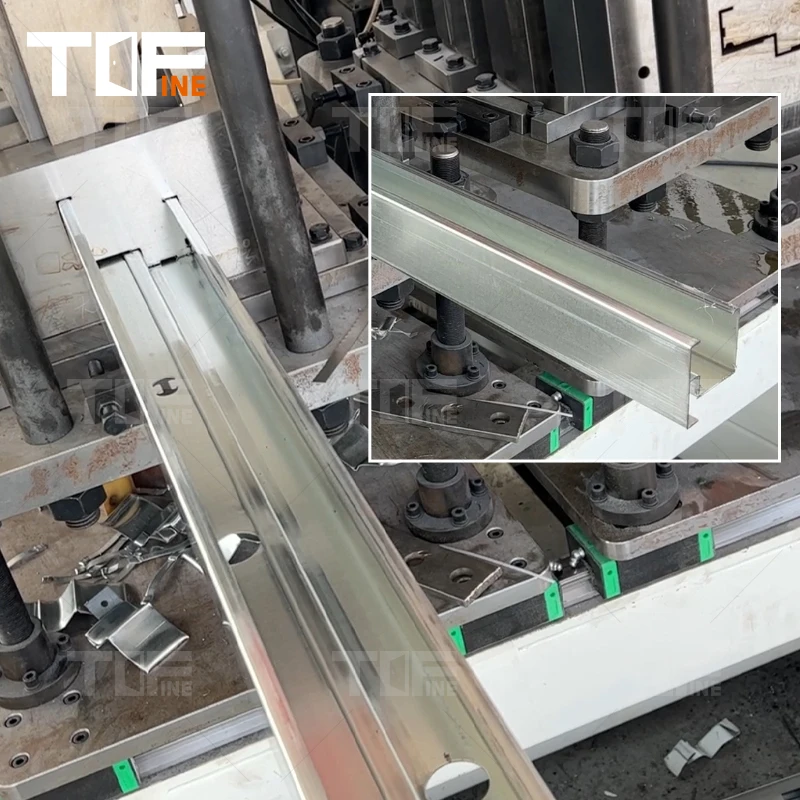 Machine that Makes Aluminum Frame Door