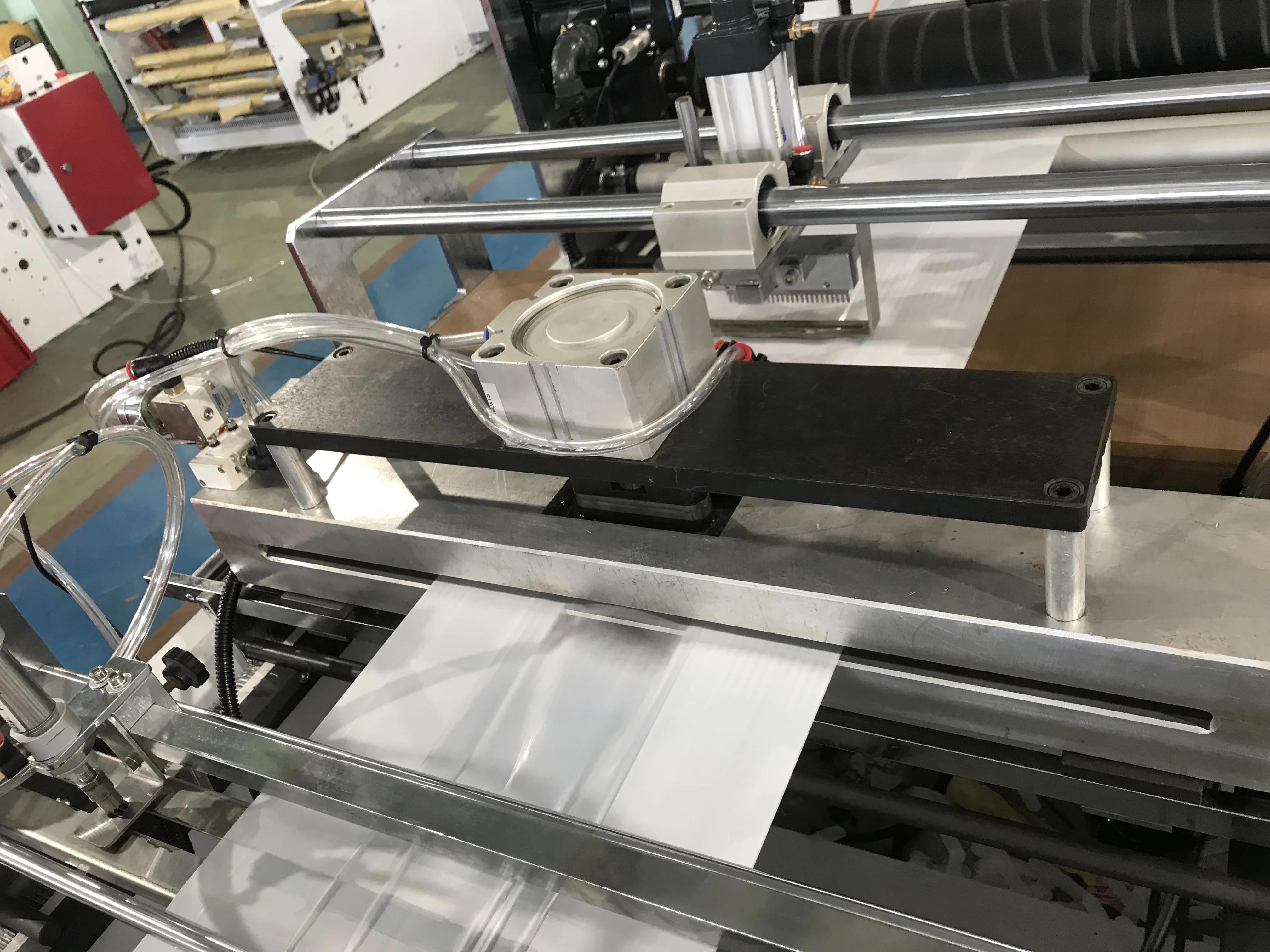 CW-600DIP New arrival bottom seal outer pack tissue handle bag making machine