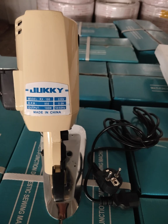 2021 New RC-100 Auto Round Blade Electric Cloth Fabric Cutter 100W Laser Source for Metal Cutting