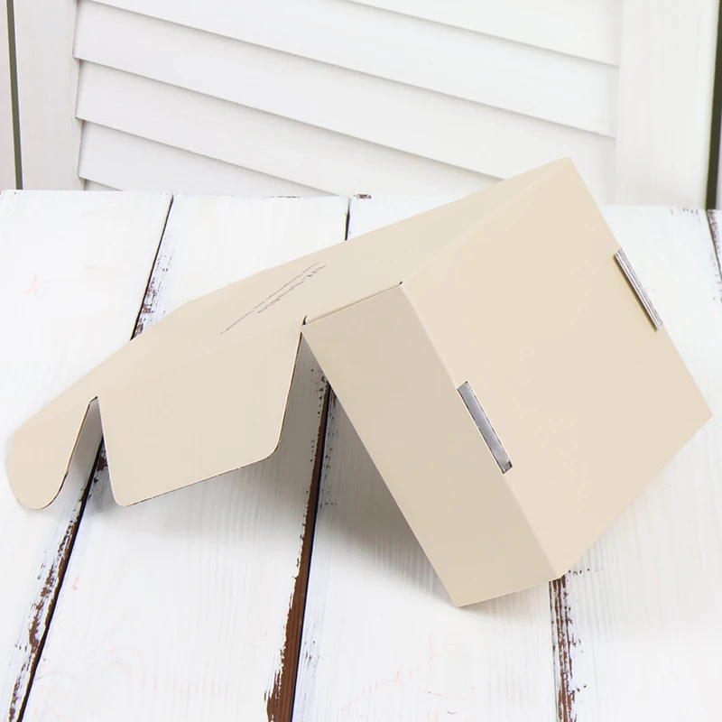 Custom Logo Corrugated Cardboard Shipping Mailers Box Matte Finish Holographic Printing Hat Shoes Underwear Socks Packaging Foil