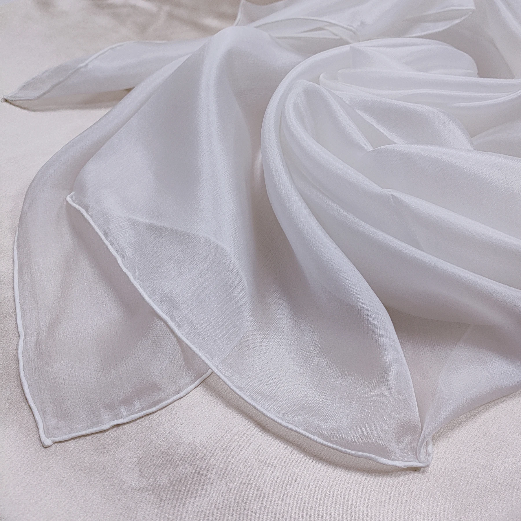 Wholesale White 5mm white Silk Habotai Square Scarf with Hand Roll Hem