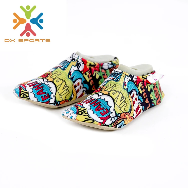 Kids Water Shoes Quick Dry Aqua Socks Non-Slip Barefoot Sports Shoes for Boys Girls Toddler