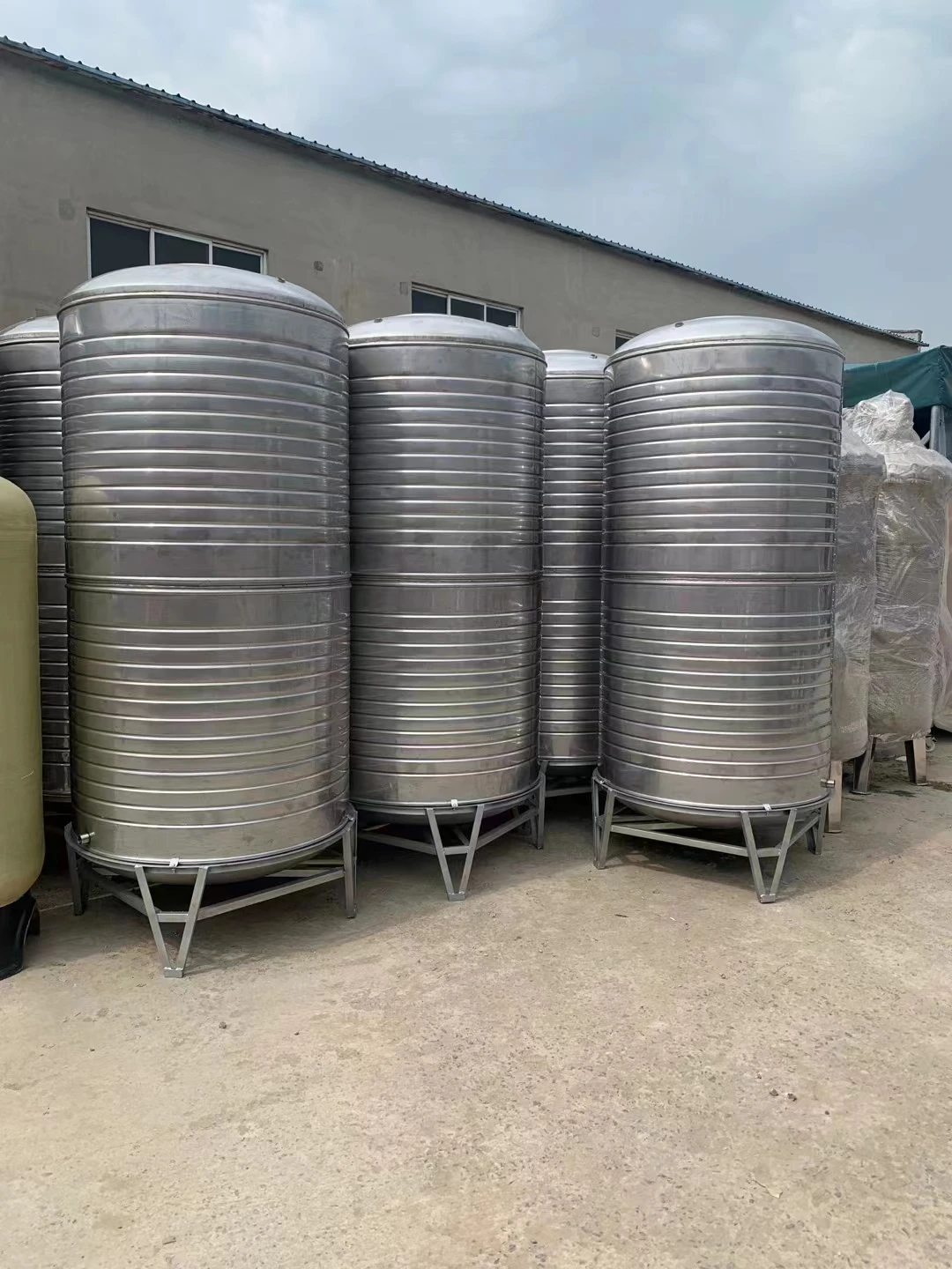 High quality low price outdoor water storage tank apartment water storage tank for sale