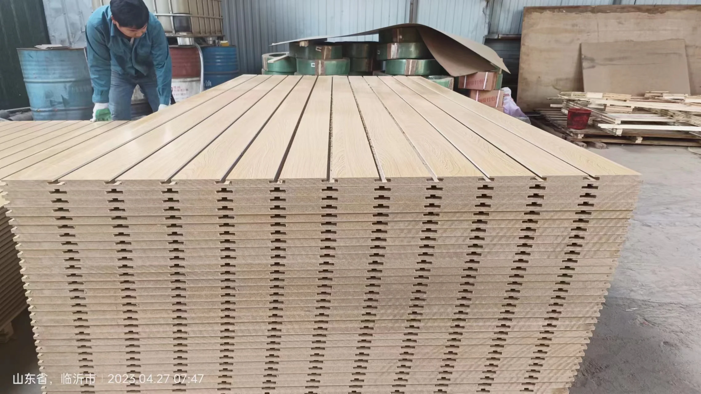 plywood slotted plates like flooring,slots grooves plywood,slatwall mdf slotted plywood slat wall panel