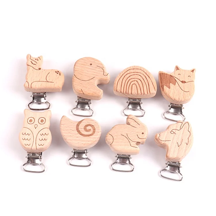 Natural Beech Customized Design Wide Clip Beech Wood Engraving Snail Teat Clip Cartoon Animal Pacifier Clip