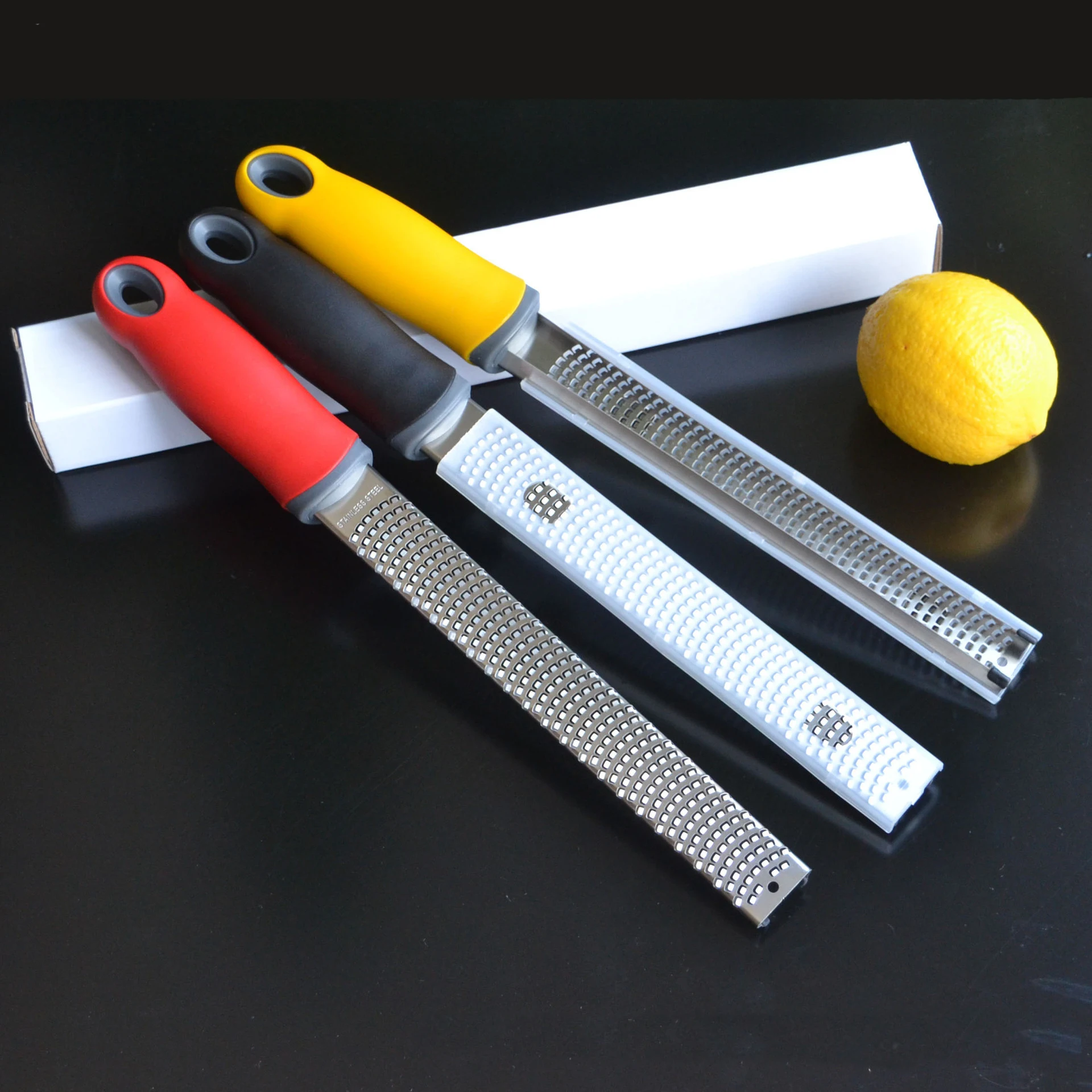 Handheld kitchen cheese grater 304 stainless steel fruit and vegetable shredder multifunction manual spot lemon chocolate grater