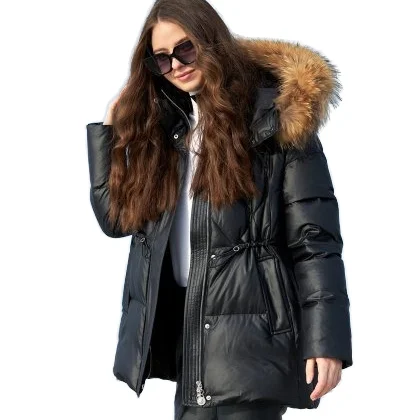 Женская парка с мехом лисы, 2024