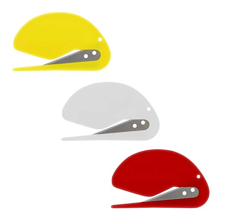 Открыватель-конверт с выгравированными буквами на заказ