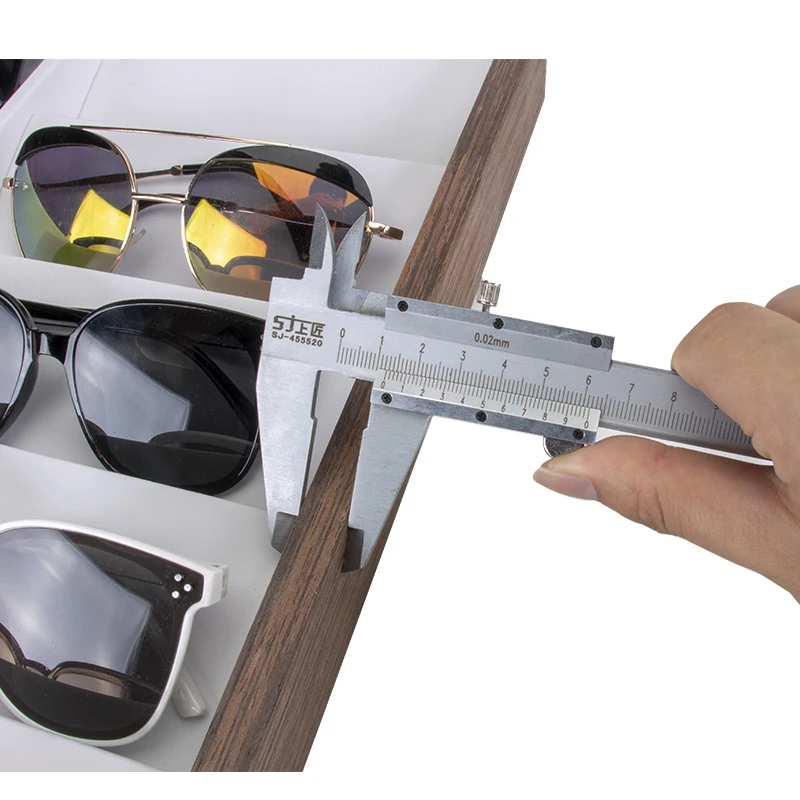 High Quality Black Walnut Wooden 24 Glasses Sunglasses Eyeglasses cases Sales Display Tray Ladder Props