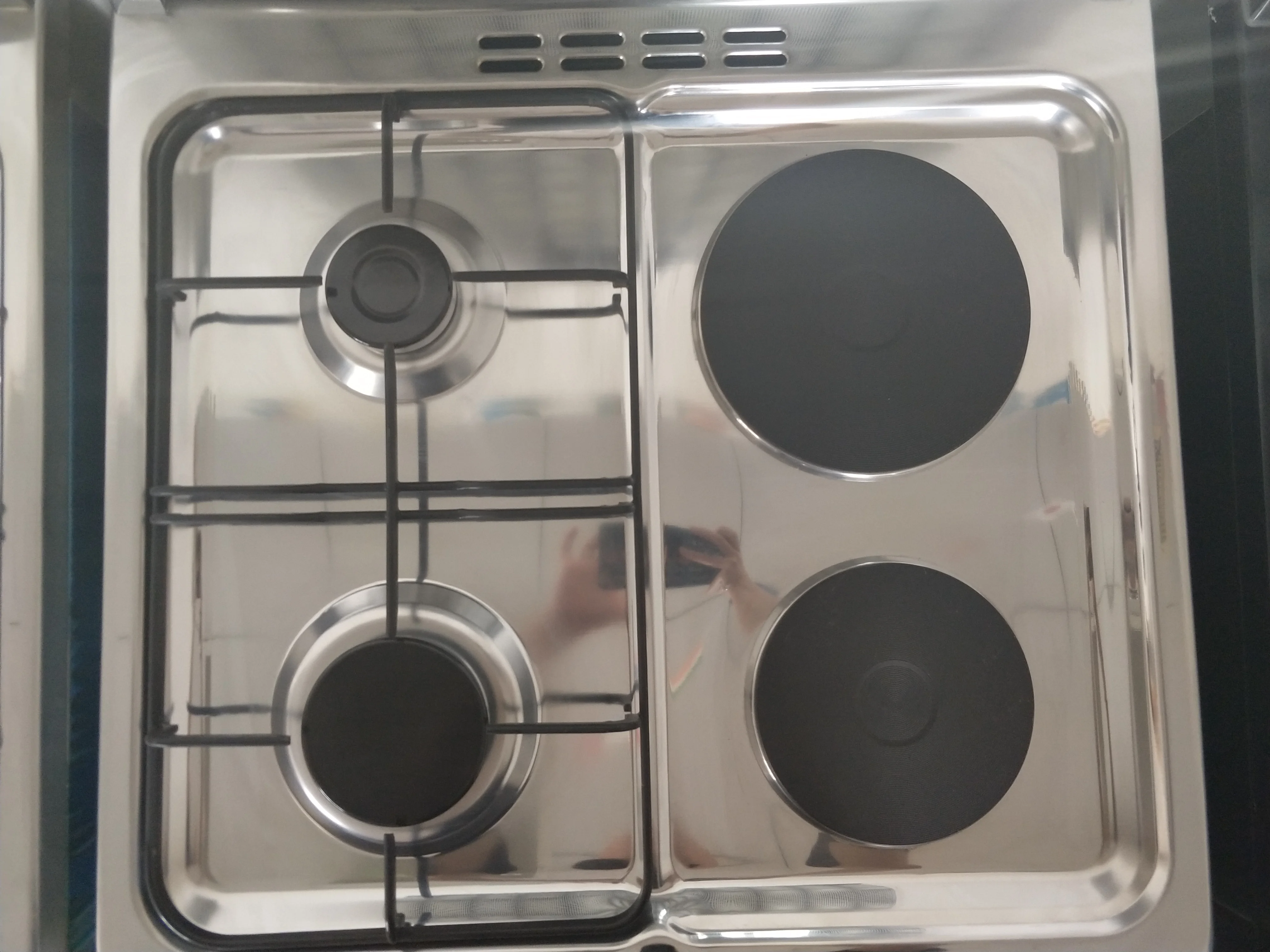 
2019new type flexible 600*600mm electric oven with gas cooker with 2 hotplates 