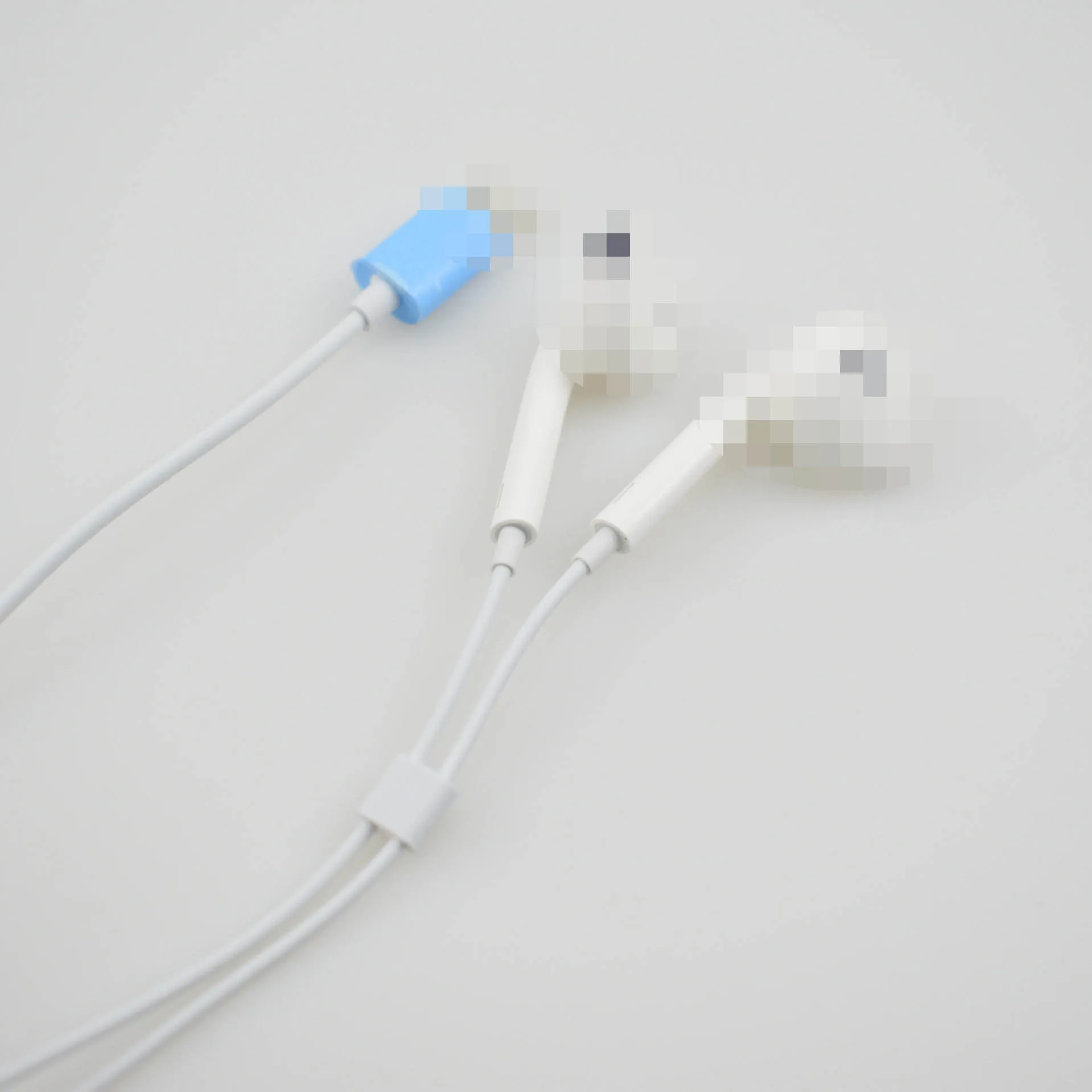 Проводные наушники-вкладыши с выдвижным окном и синими зубьями для iphone